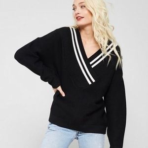NWOT Black and white sweater